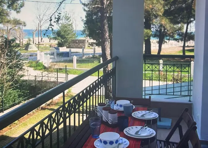 Sea Whisper , Golden * Thásos