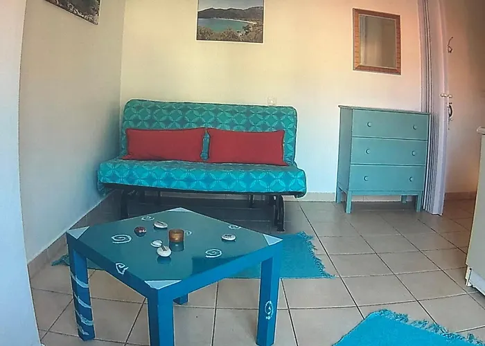 Sea Whisper , Golden * Thásos